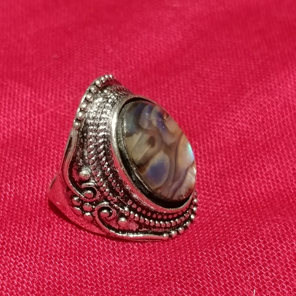 Gorgeous Rainbow Moonstone Ring NWOT
